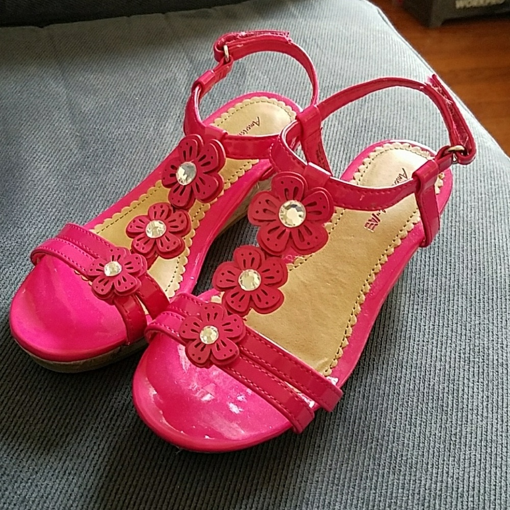 American Eagle by Payless Girls Wedge Sandals